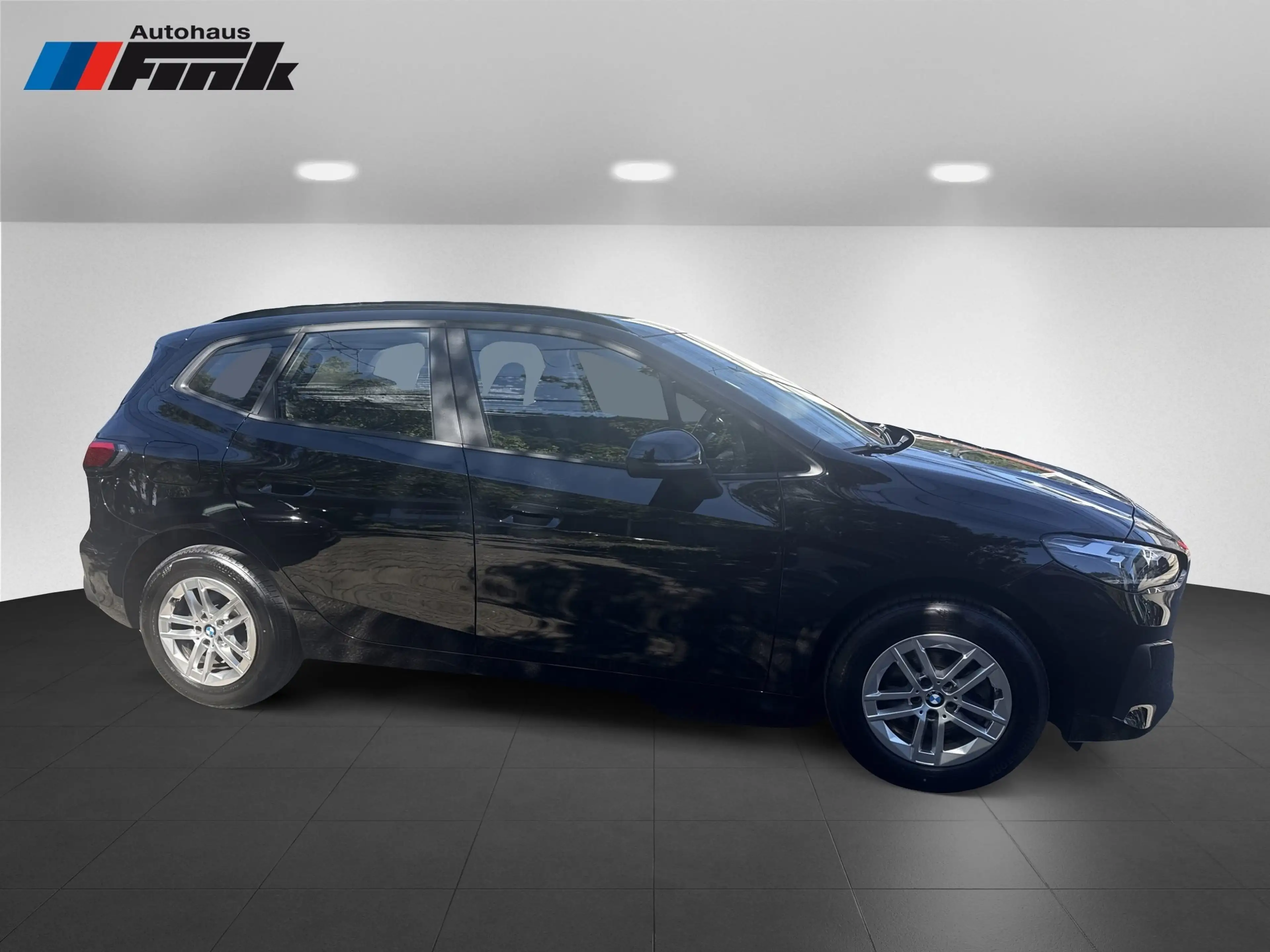 BMW 216 i Active Tourer DAB LED Komfortzg. Shz — photo 3