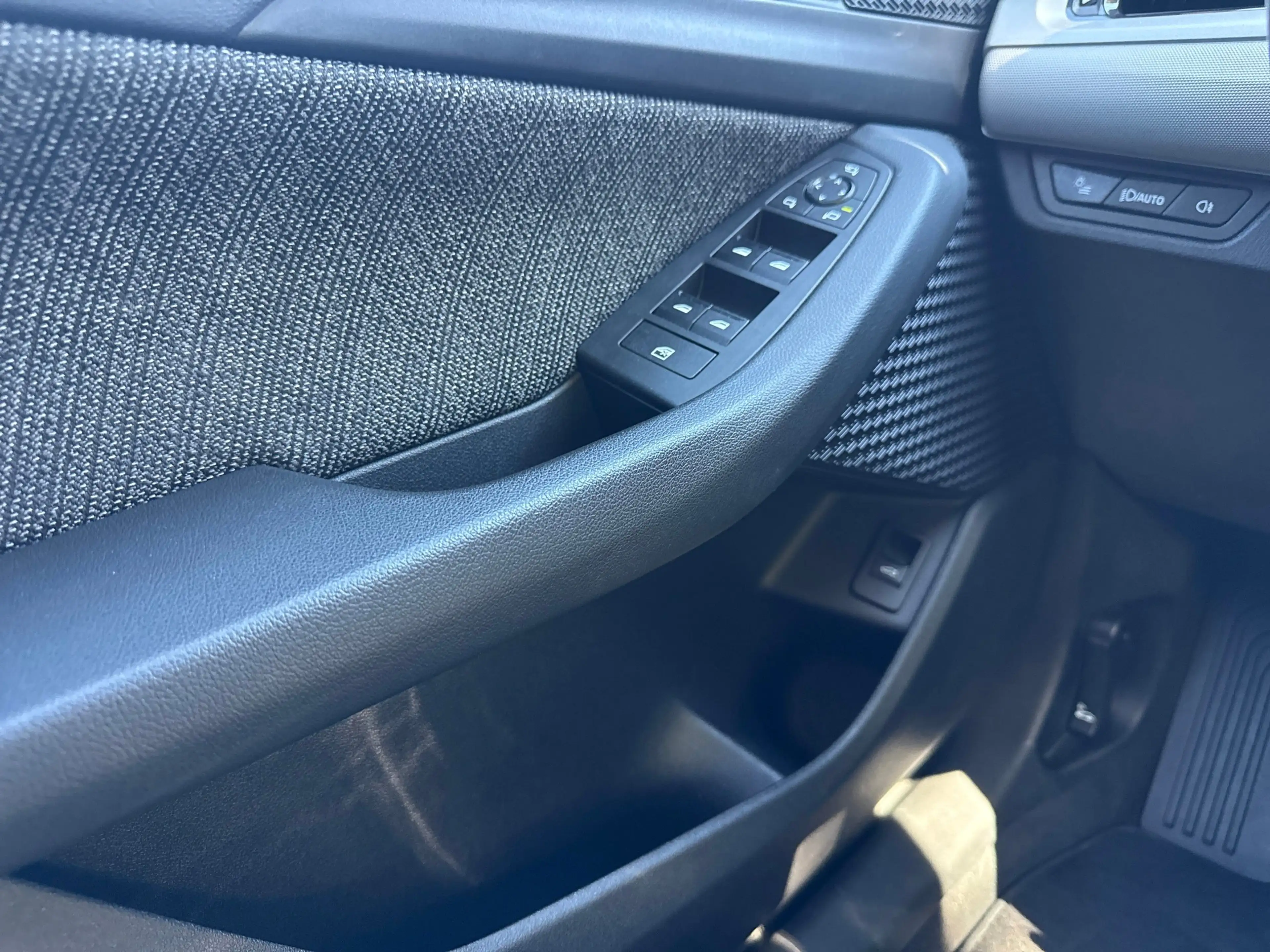 BMW 216 i Active Tourer DAB LED Komfortzg. Shz — photo 13