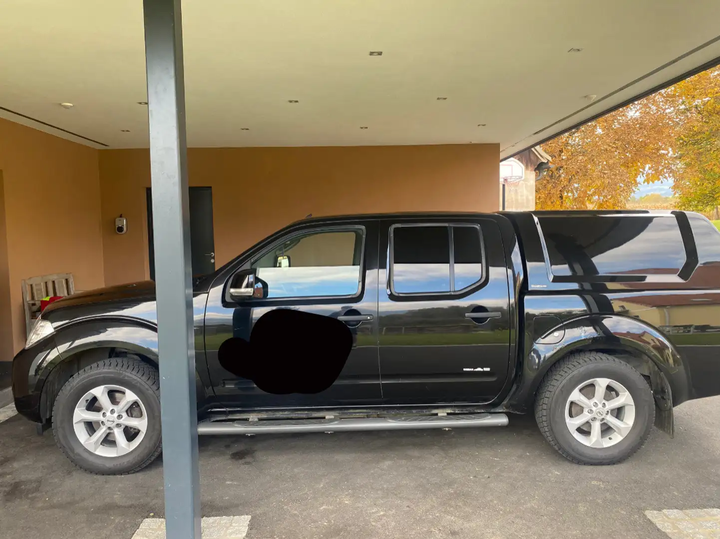 Nissan Navara Np300 King Cap Schwarz - 2