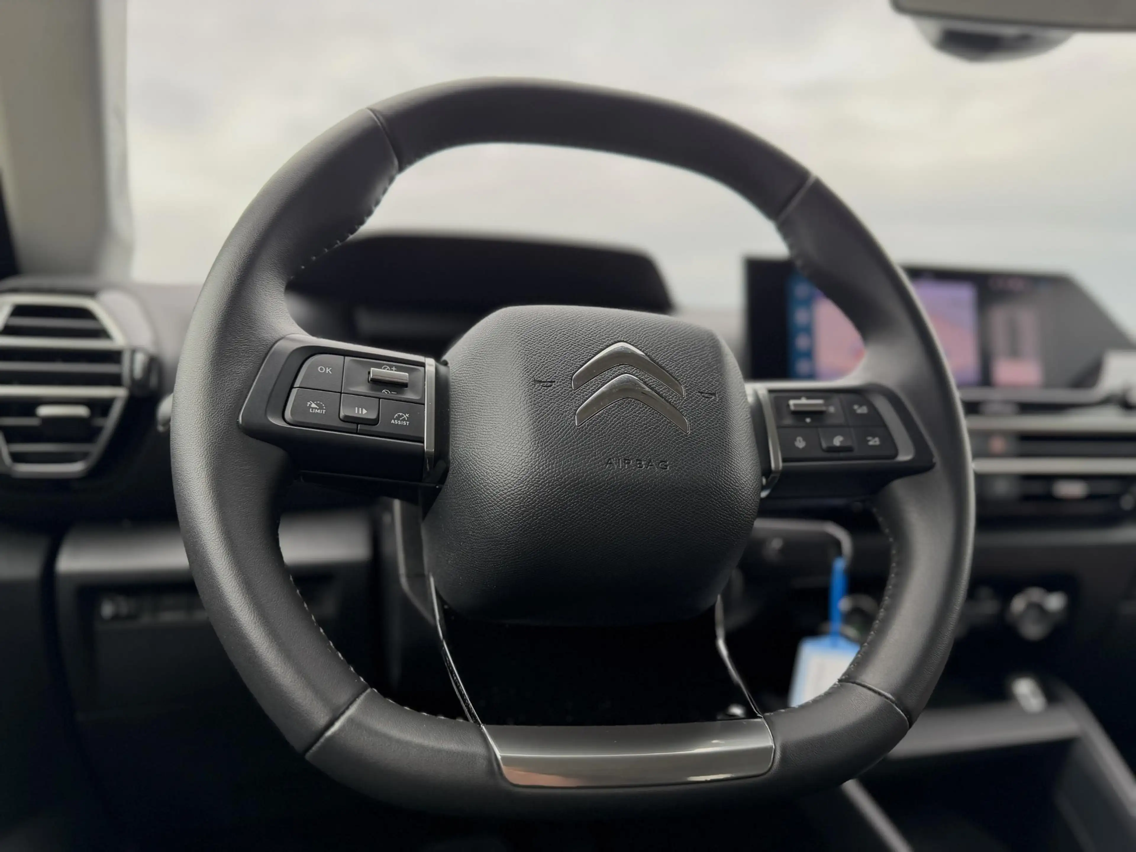 Citroen E-C4 Electric You 50 kWh|100% SOH!|Carplay|Camera — photo 15