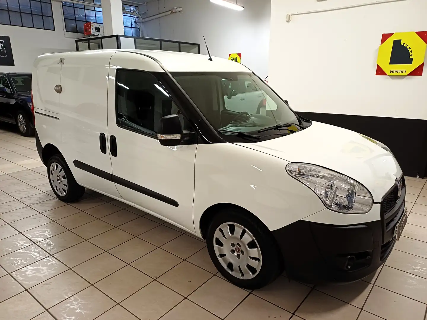 Fiat DOBLO Blanc - 2