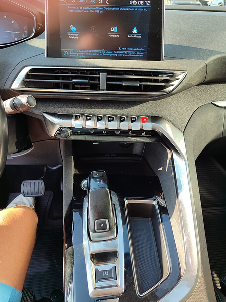 Peugeot 5008 1.5 BlueHDi 130 FAP Allure — photo 13
