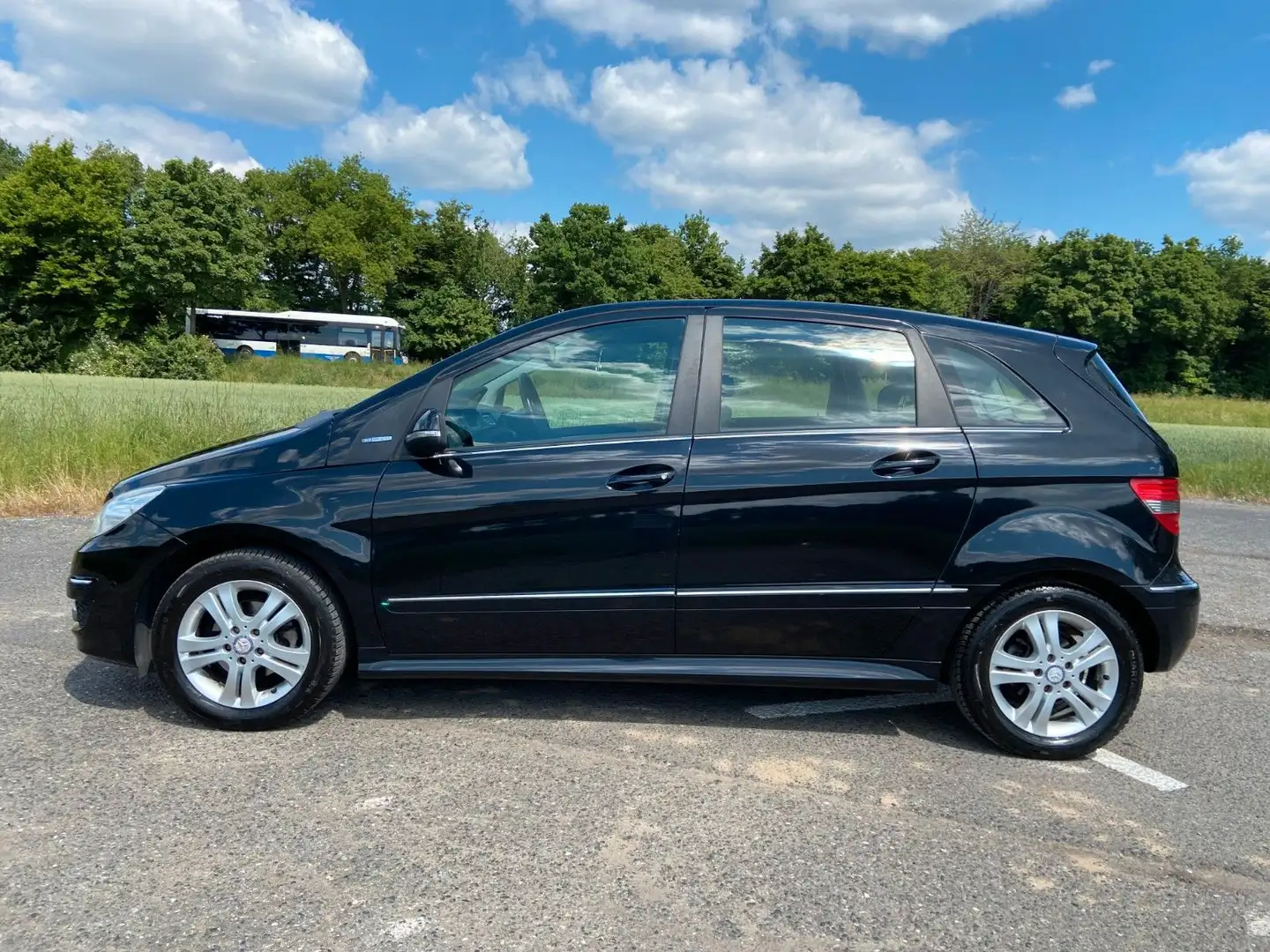 Mercedes-Benz B 180 Klima Radio Alu PDC Sitzheizung Schwarz - 2