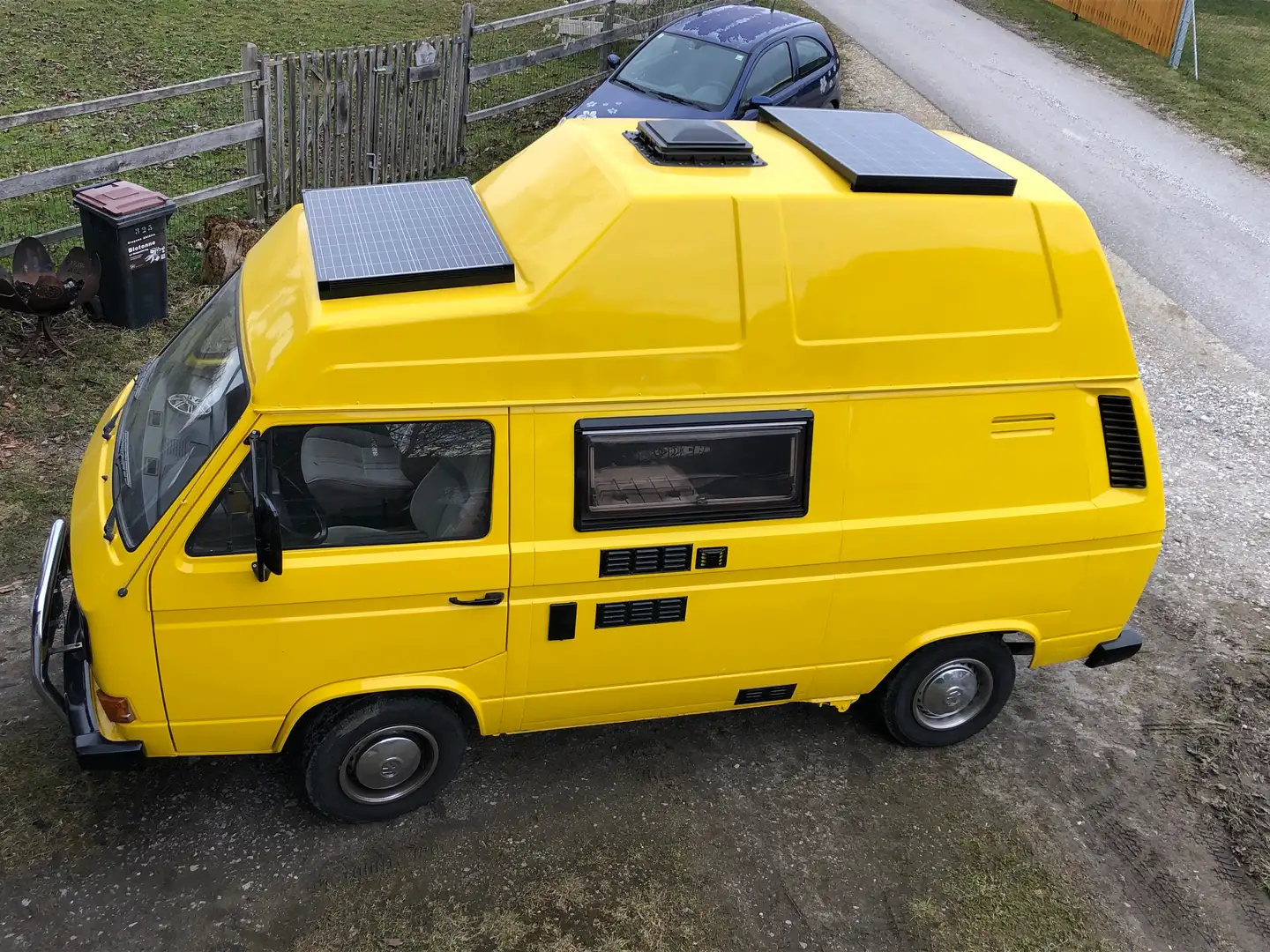 Volkswagen T3 Caravelle Caravelle CL TD Yellow - 2