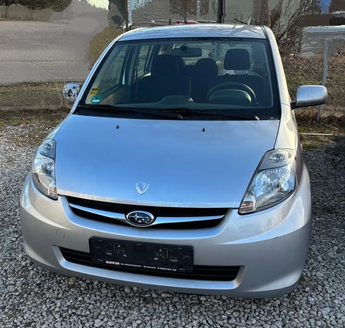 Subaru Justy Dahatsu J Plateado - 1