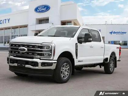 White 2026 Ford F-250 Super Duty Lariat Crew Cab 4WD Pickup Truck Four-Wheel Drive Automatic