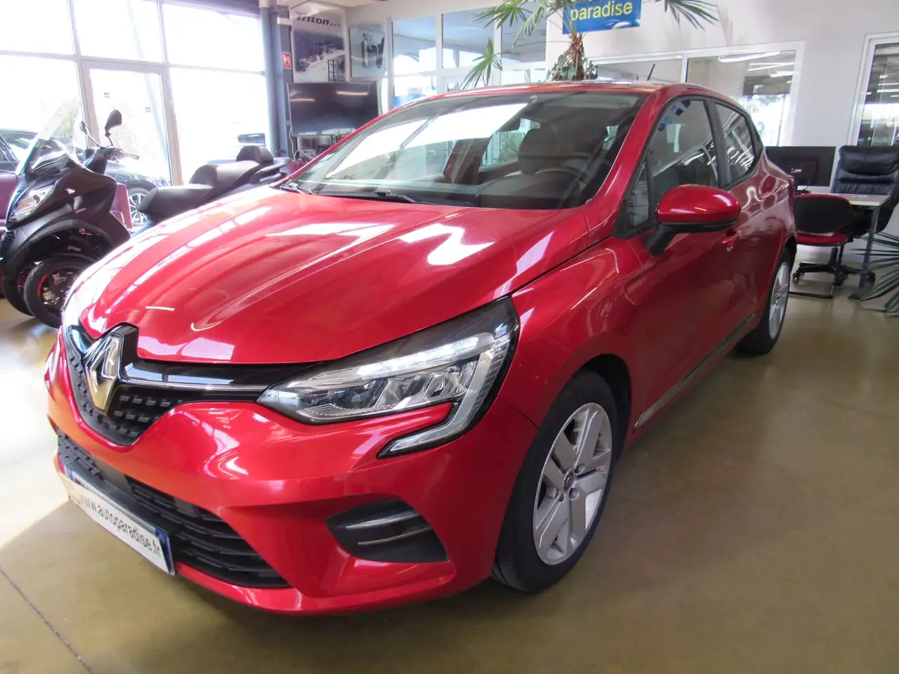 Renault Clio 1.0 TCE 100 BUSINESS