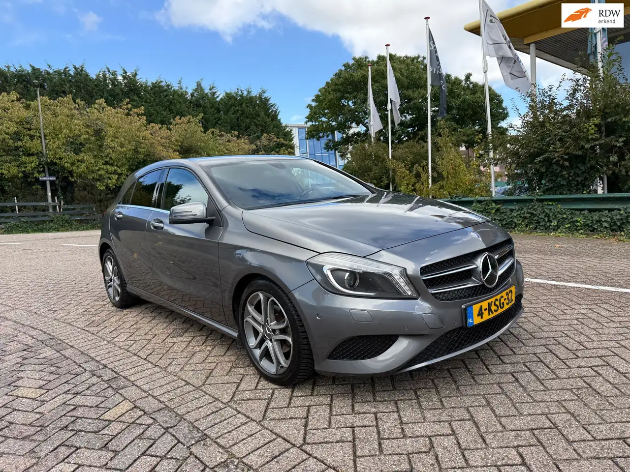 Mercedes-Benz A 180