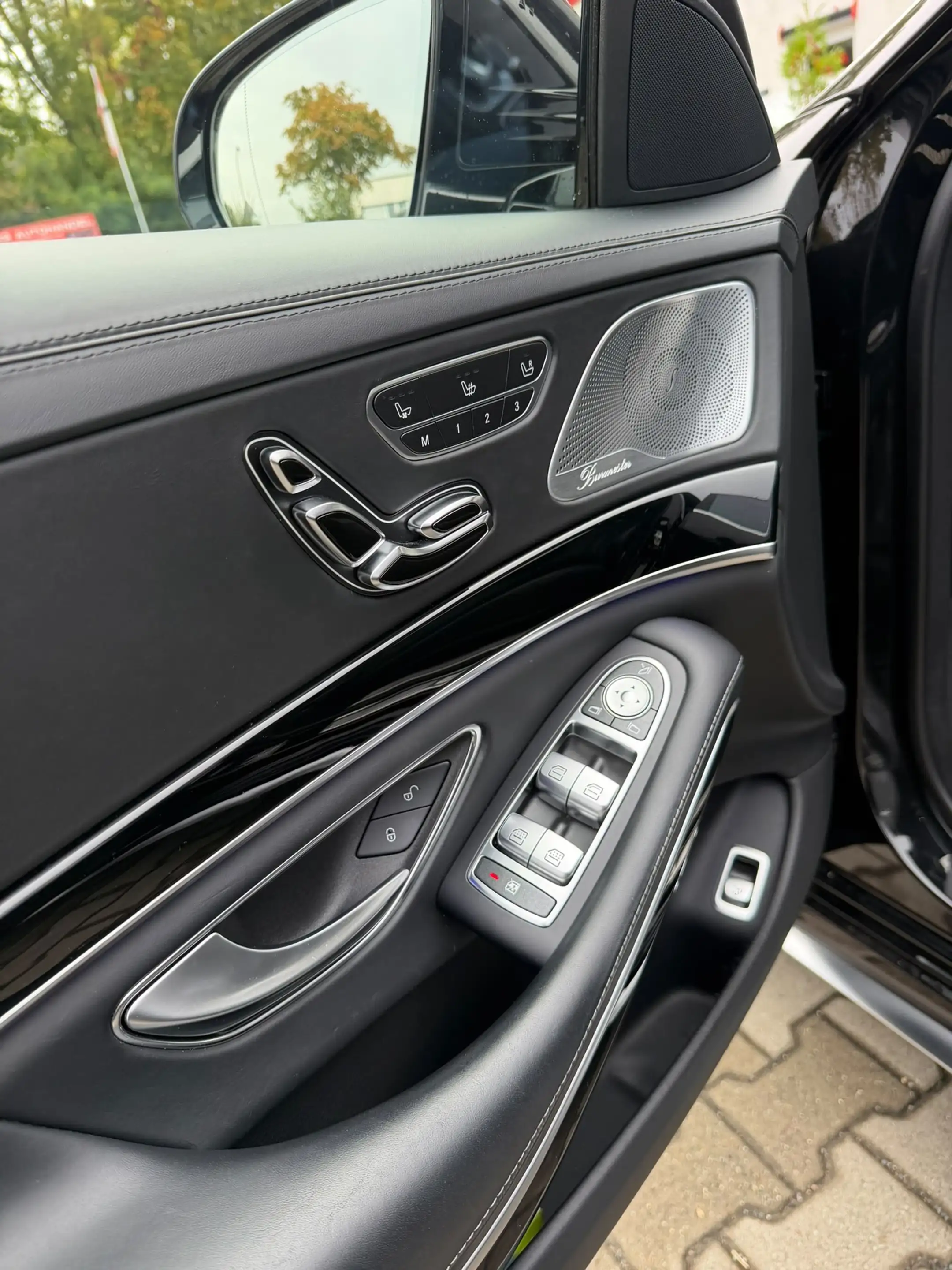 Mercedes-Benz S 63 AMG Tüv 05/28 — photo 13