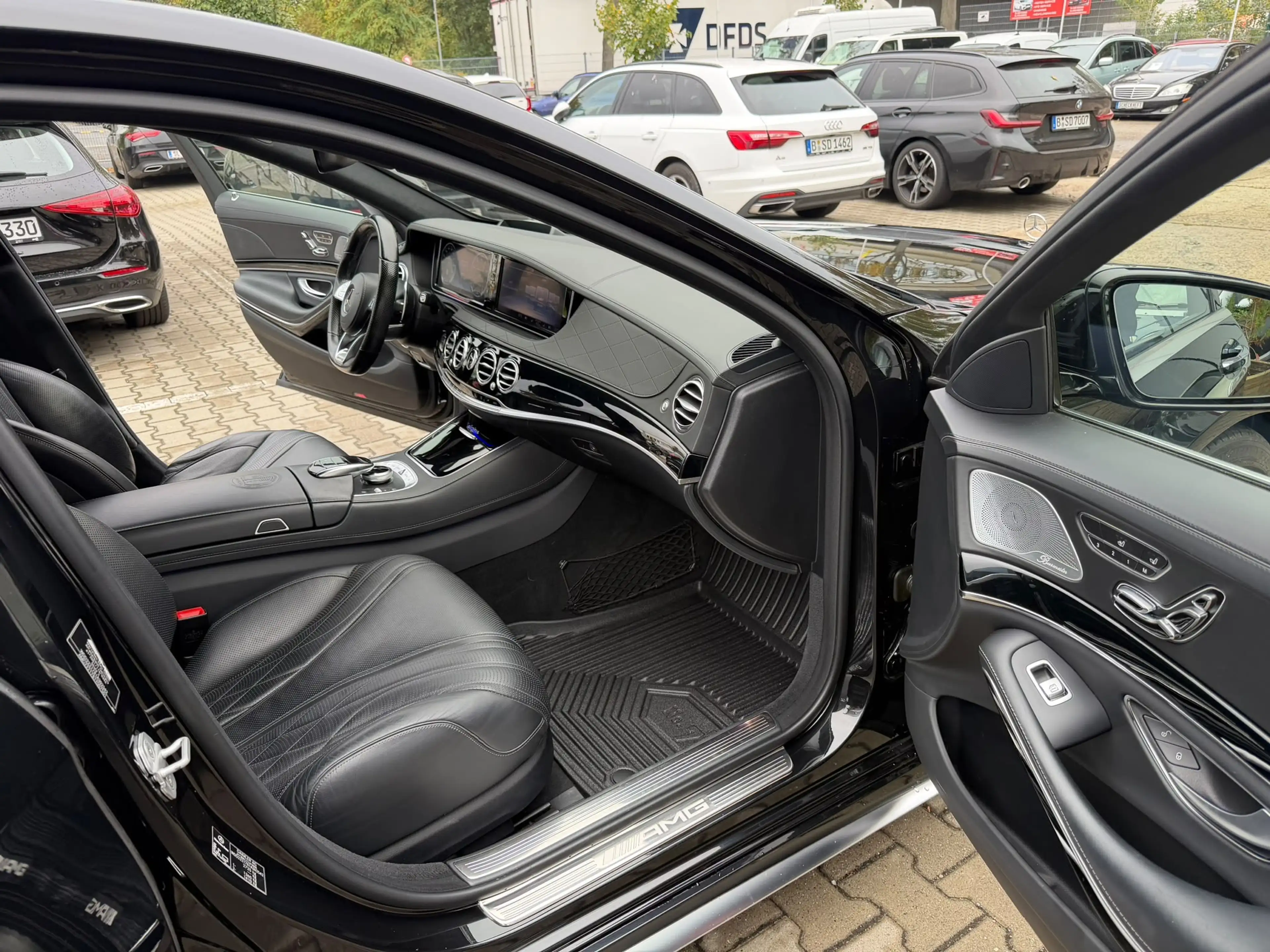 Mercedes-Benz S 63 AMG Tüv 05/28 — photo 10