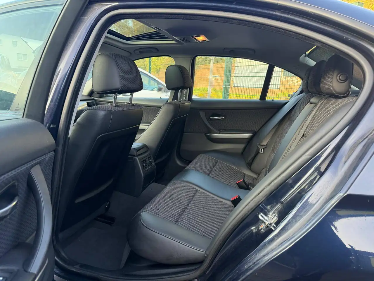 BMW 320i E90 170CH