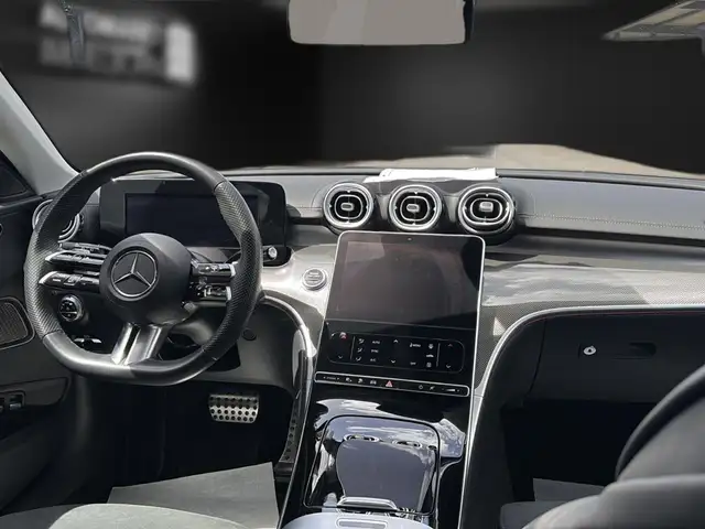 Mercedes-Benz C-Class view 14
