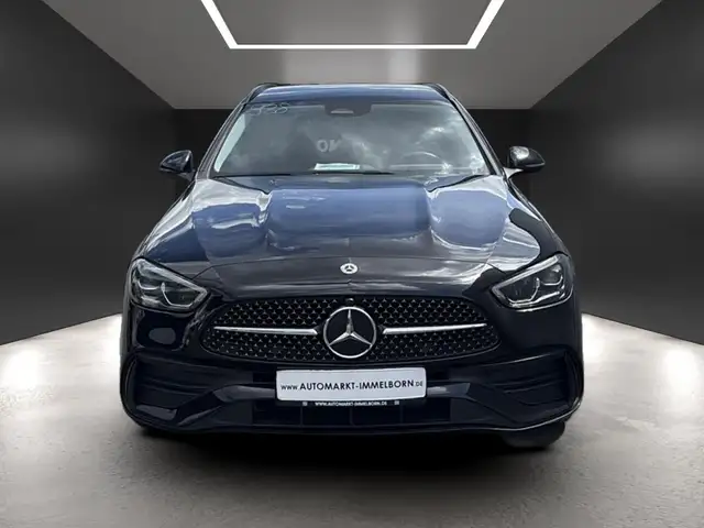 Mercedes-Benz C-Class view 8