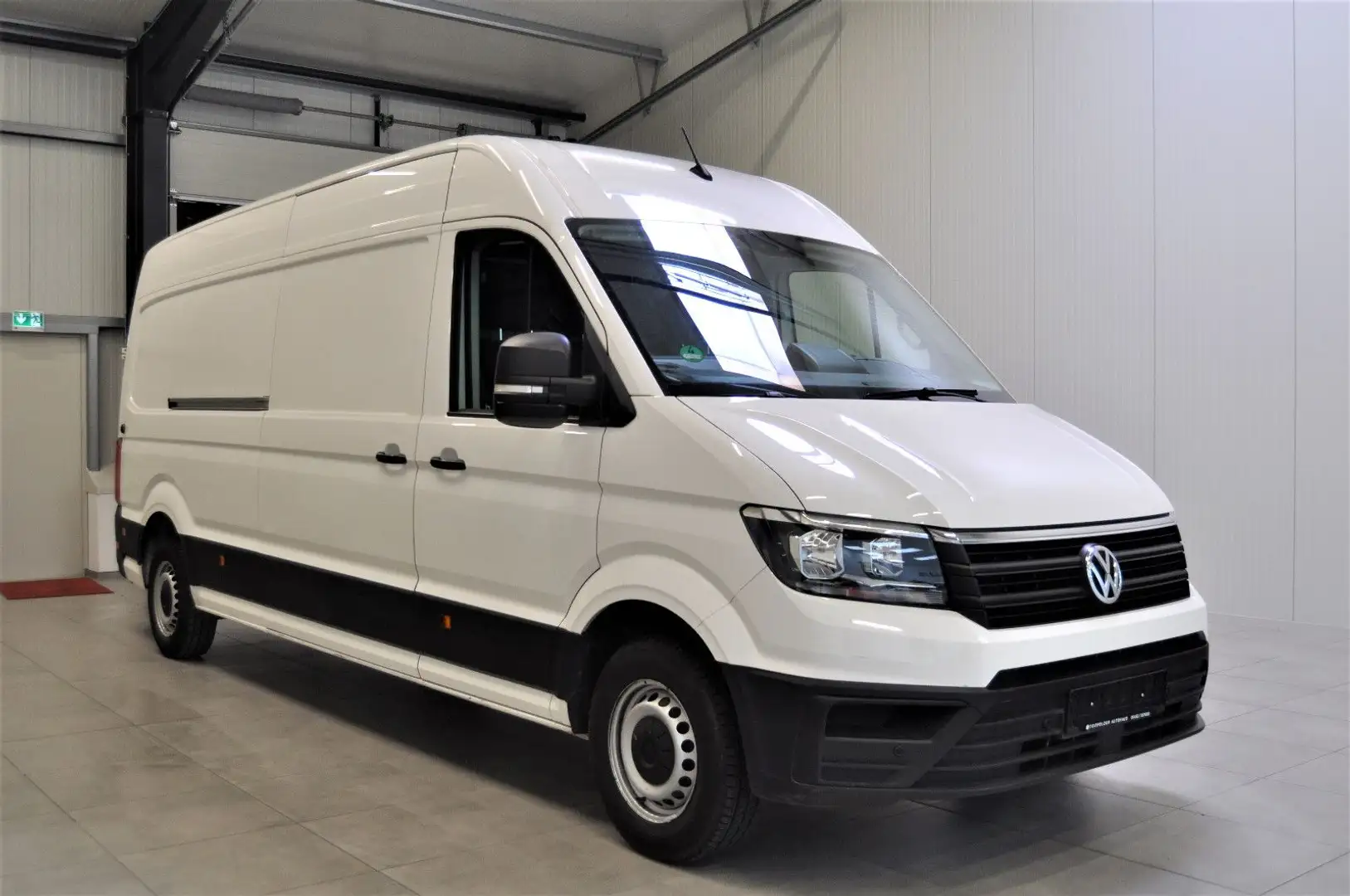 Volkswagen Crafter Kasten Kasten 35 lang Hochdach FWD / RFK bijela - 1