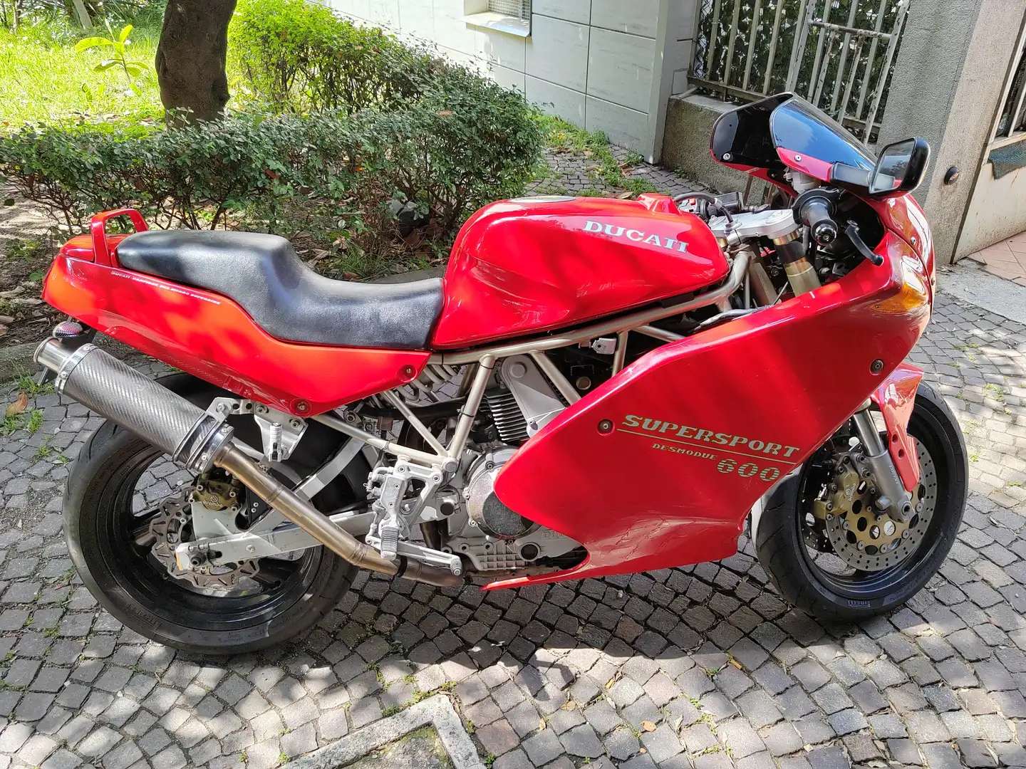 Ducati 900 SS Rood - 1