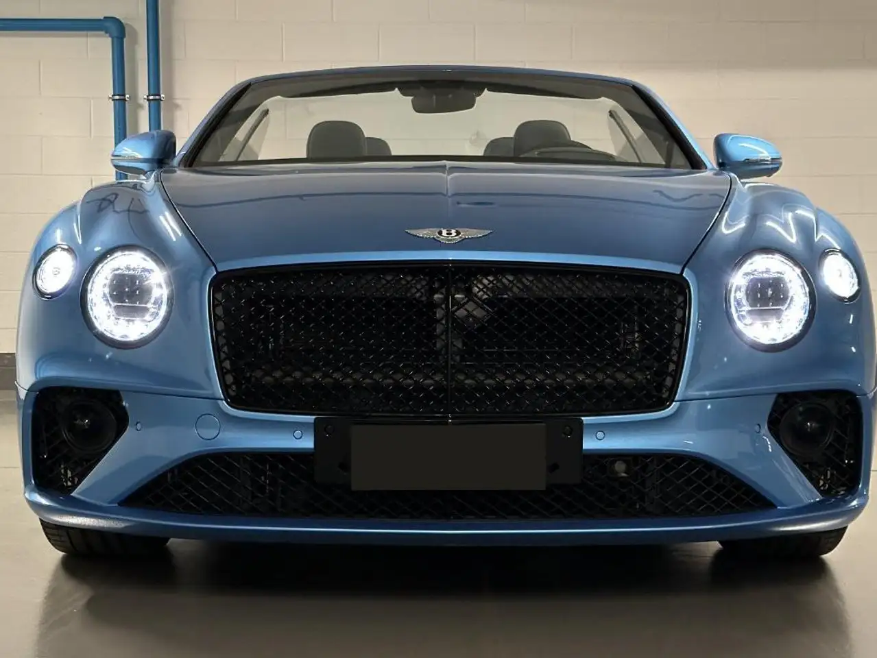 Bentley Continental GTC 2022