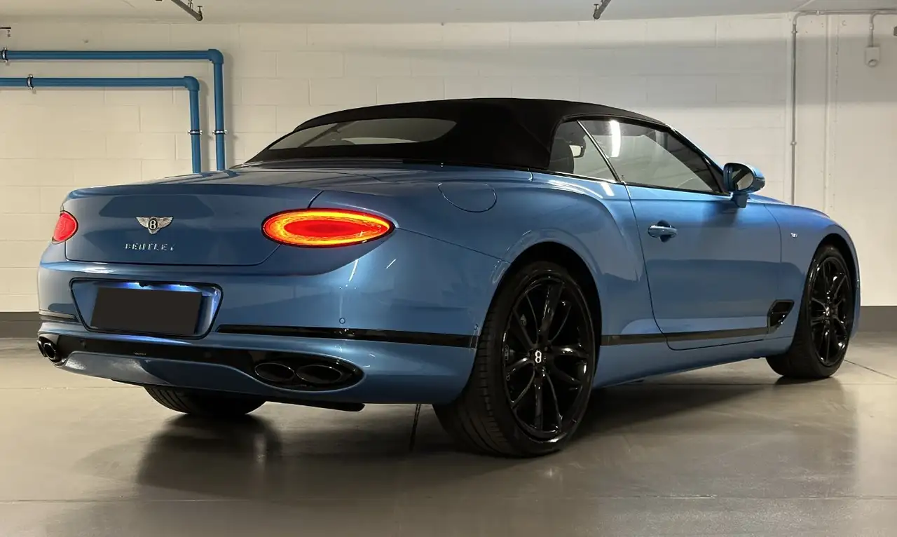 Bentley Continental GTC 2022