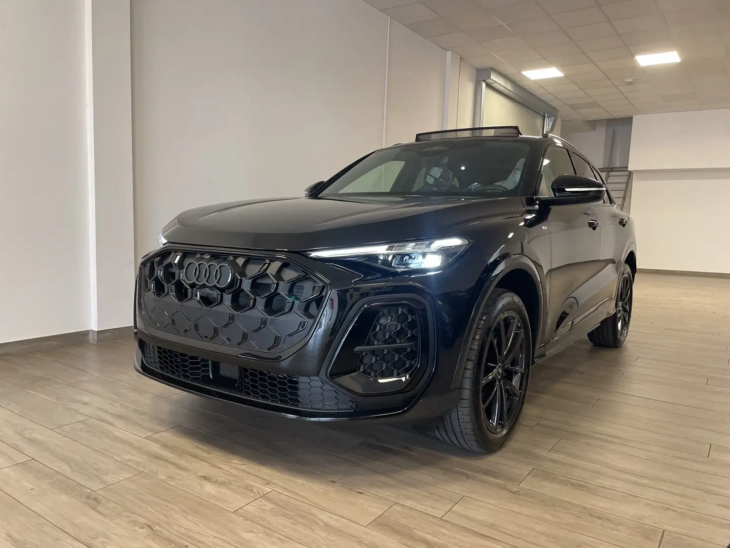 Audi Q5 TDi 150 kW mHEV+ S tronic quattro S line edition Nero - 1
