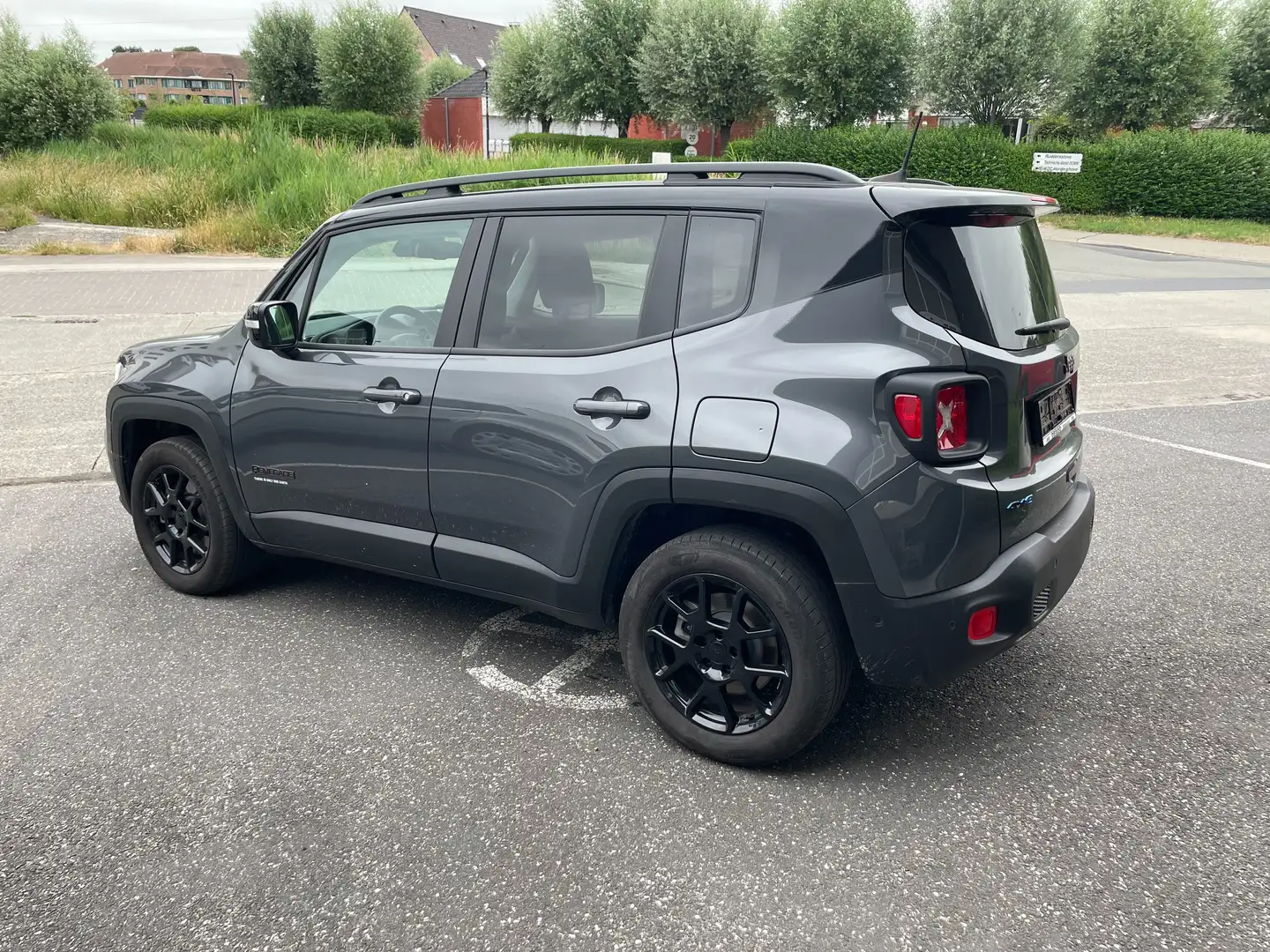 Jeep Renegade 1.3 T4 AWD PHEV Upland DDCT Grijs - 2
