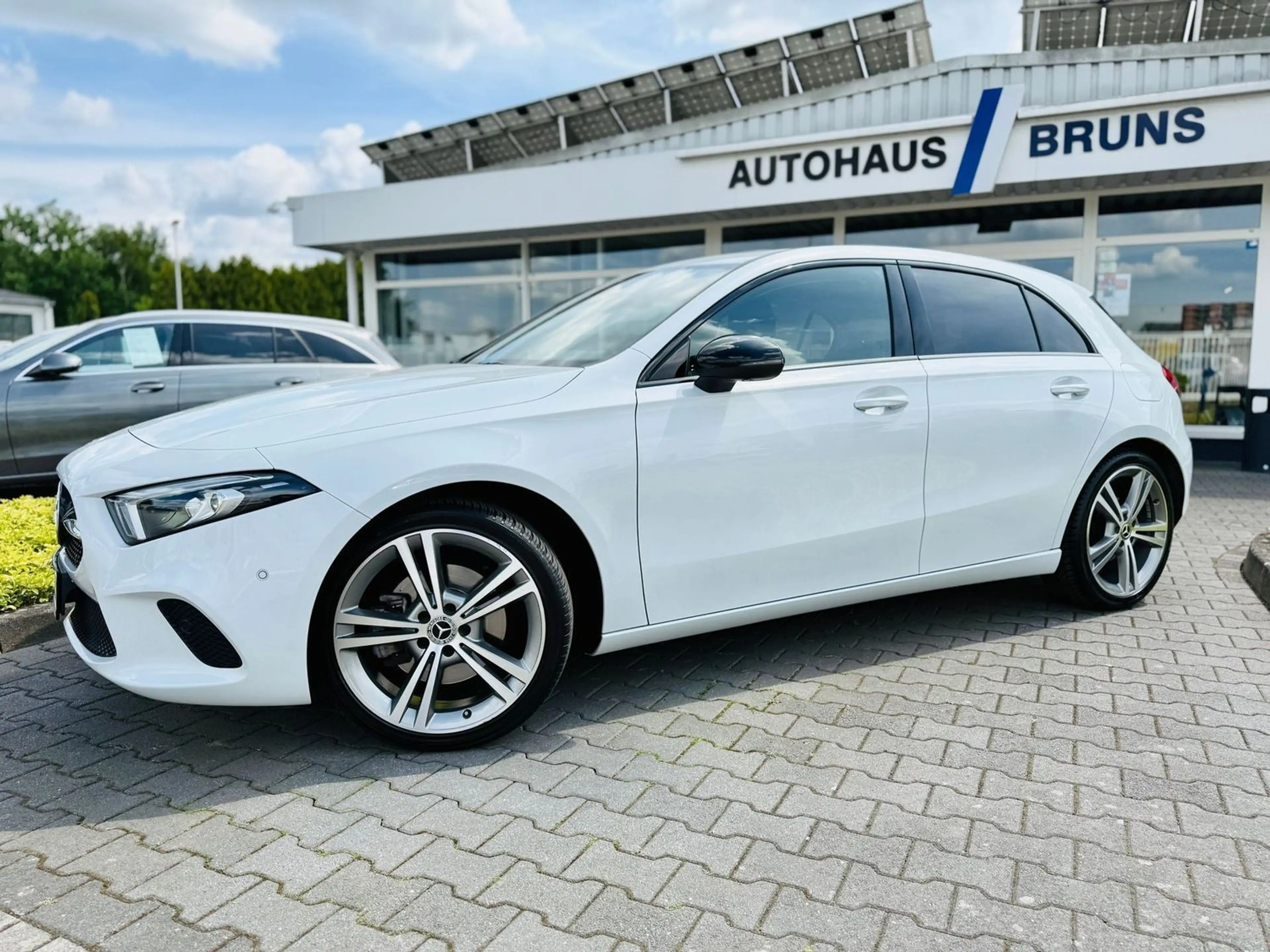 Mercedes-Benz A 220 d NIGHT PROGRESSIVE, 360°, Totw., LED, PTS, Autom, — photo 2