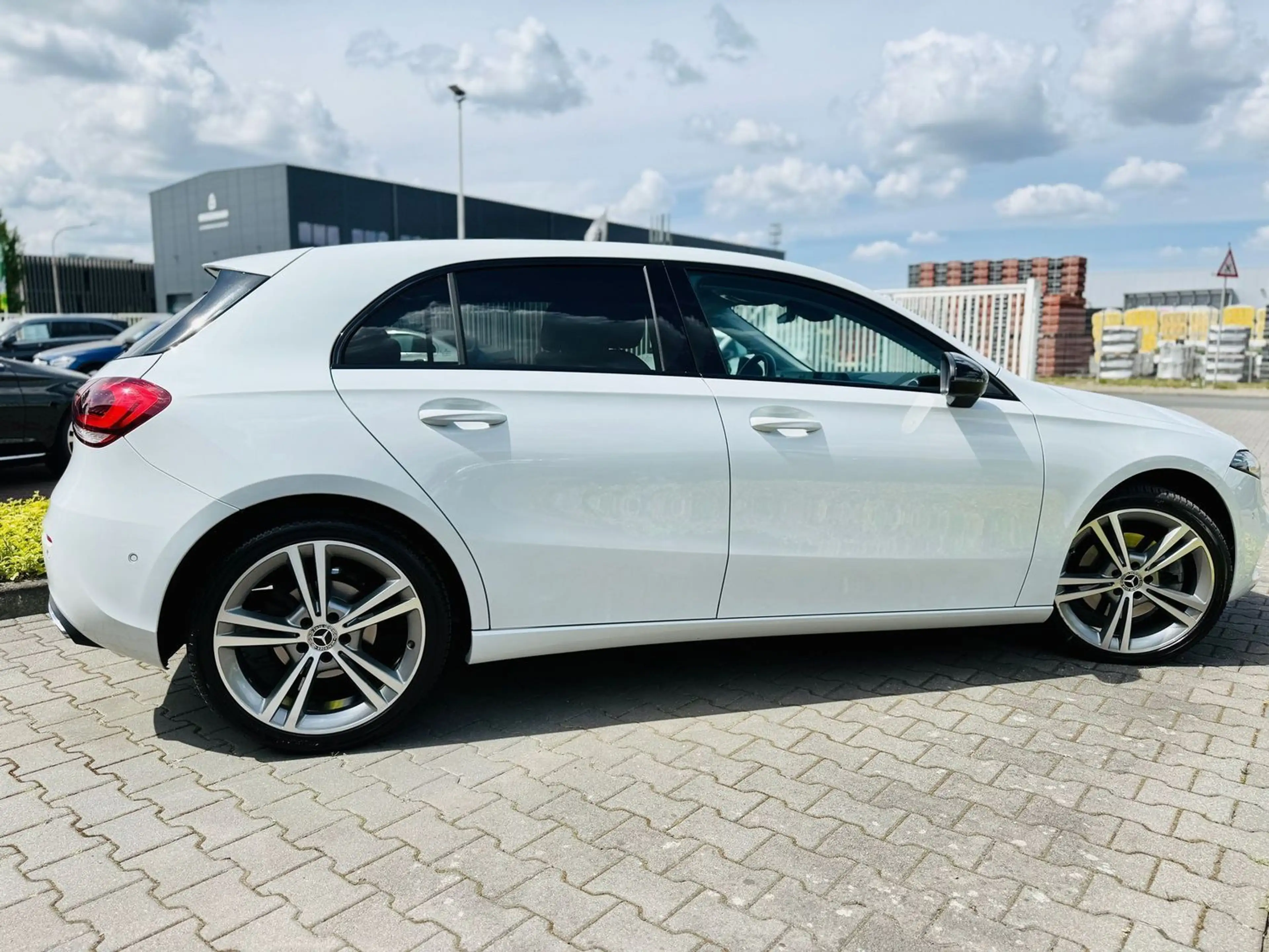 Mercedes-Benz A 220 d NIGHT PROGRESSIVE, 360°, Totw., LED, PTS, Autom, — photo 6