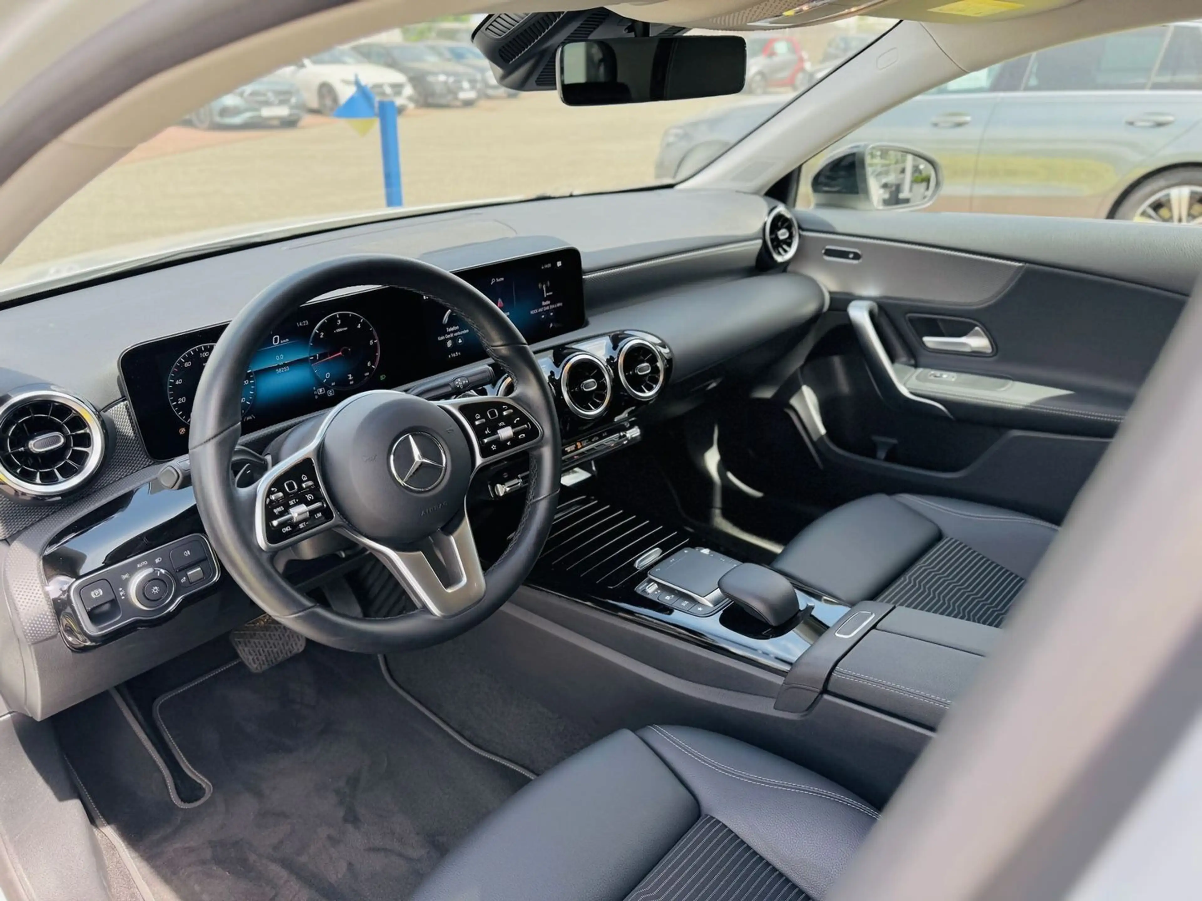 Mercedes-Benz A 220 d NIGHT PROGRESSIVE, 360°, Totw., LED, PTS, Autom, — photo 8