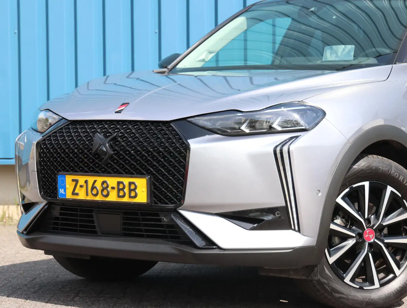 DS Automobiles DS 3 SUV Performance Line 130 pk Automaat | Navigatie | Gris - 2