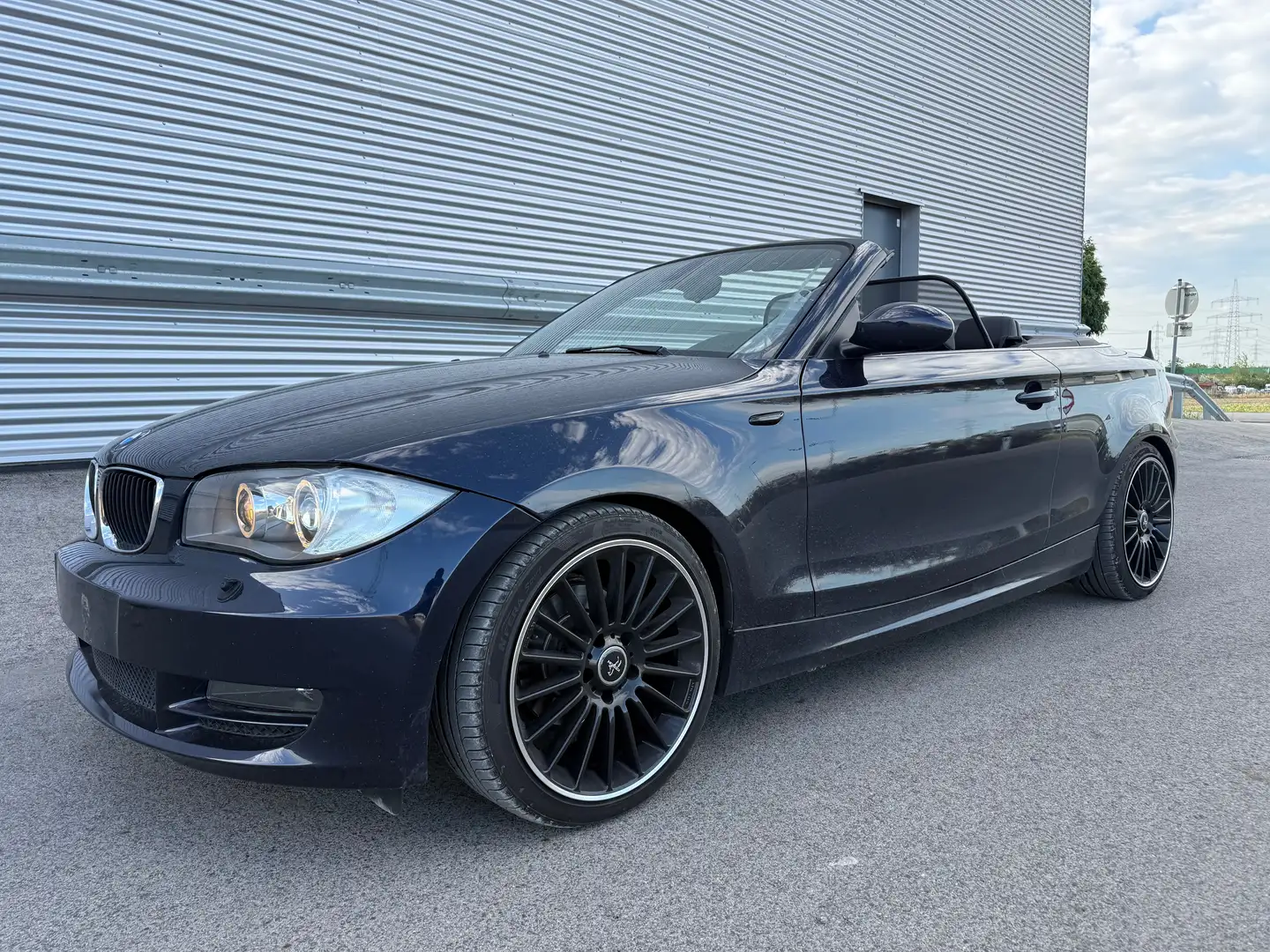 BMW 118 i Cabrio Österreich-Paket ID:3 Blau - 2