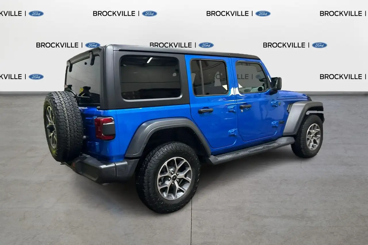 Jeep Wrangler снимка Jeep Wrangler