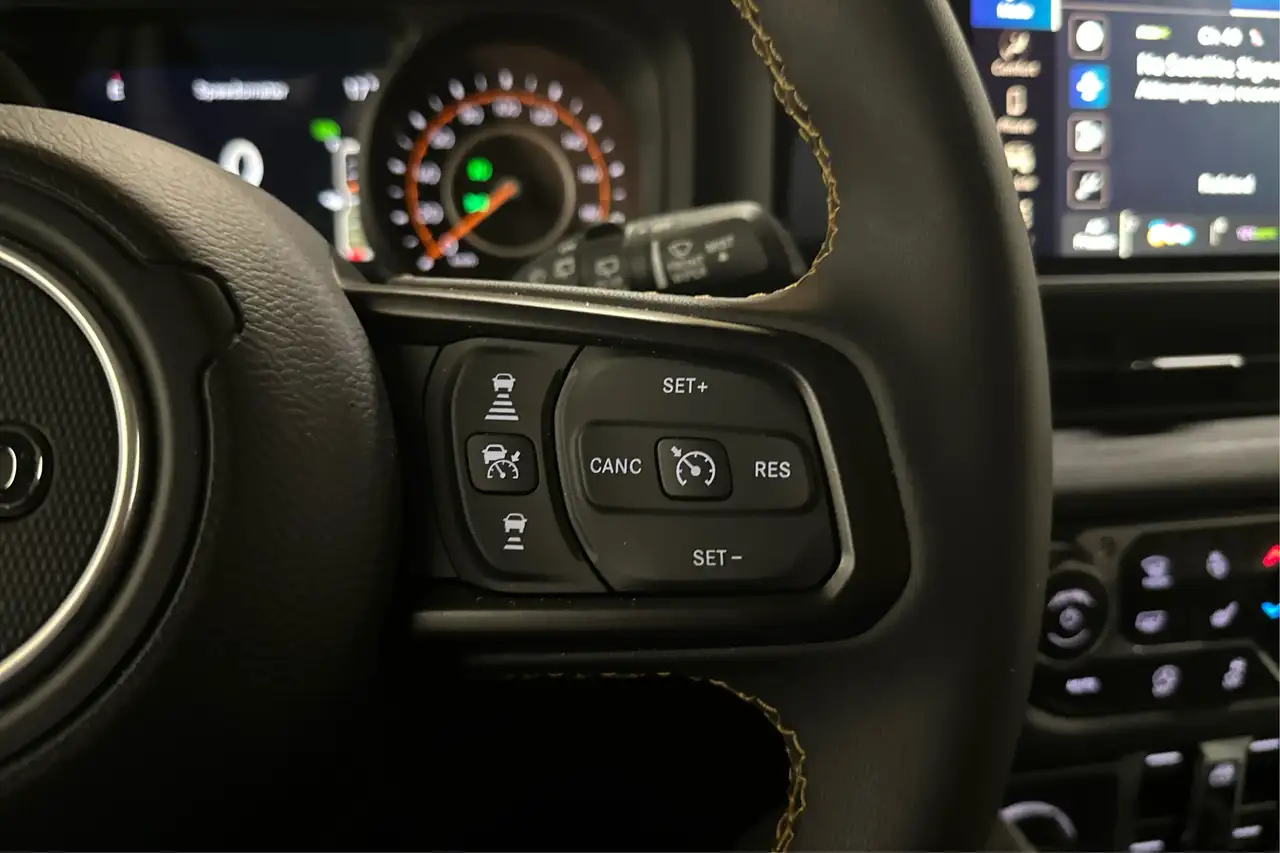 Jeep Wrangler снимка Jeep Wrangler
