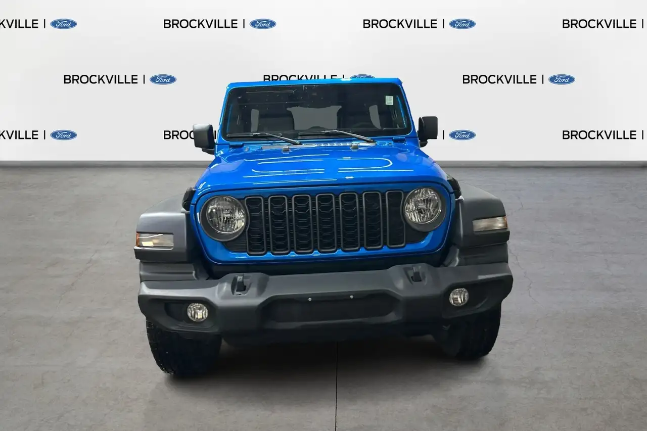 Jeep Wrangler снимка Jeep Wrangler
