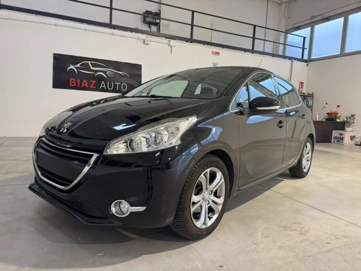 Peugeot 208 VTi 82 5 porte Allure Neopatentati Ok Negro - 1