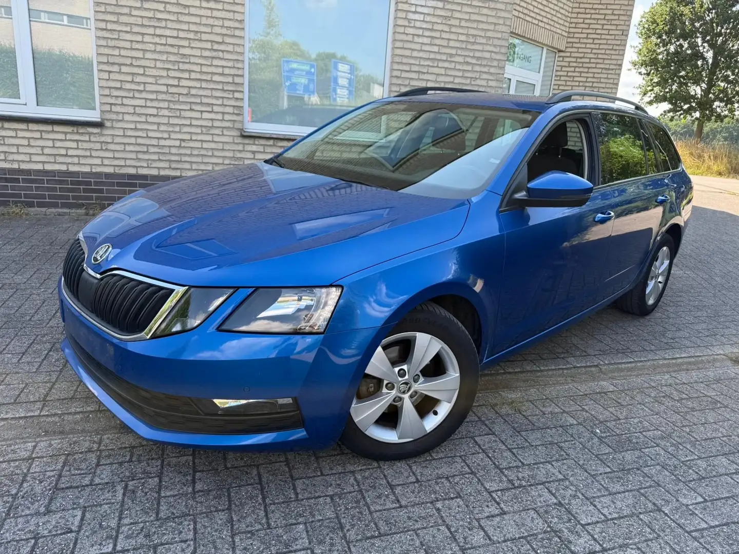 Skoda Octavia Combi 1,6 TDI Ambition+ DSG ERSTBESITZ!!! - 2