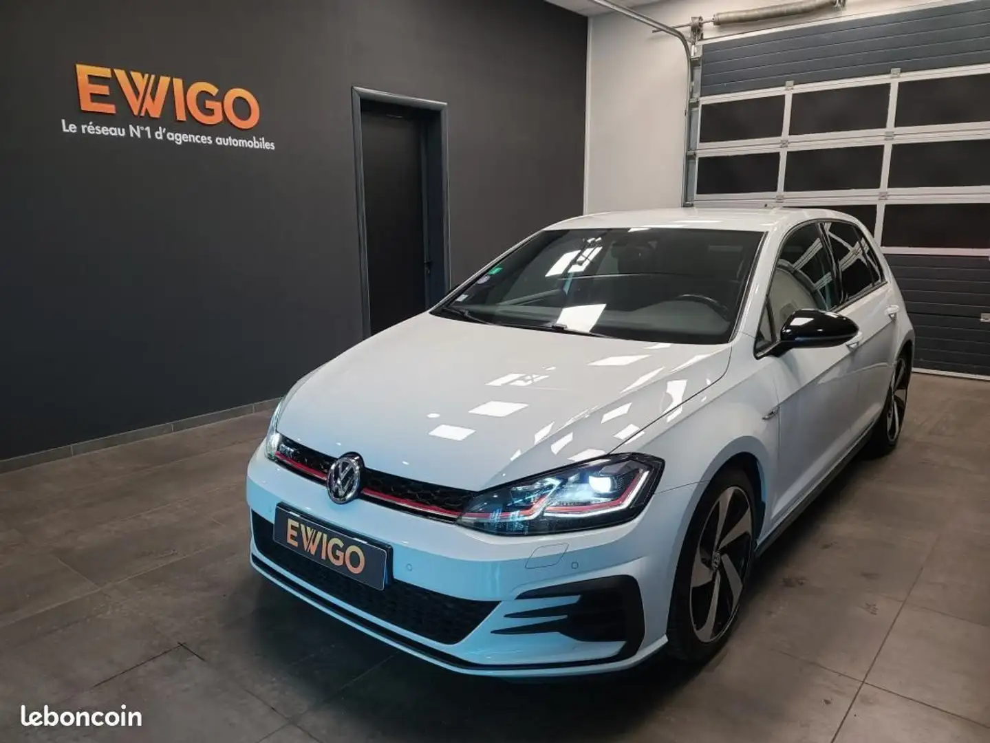 Volkswagen Golf VII 2.0 TSI 230ch BLUEMOTION TECHNOLOGY GTI PERFOR Blanc - 1