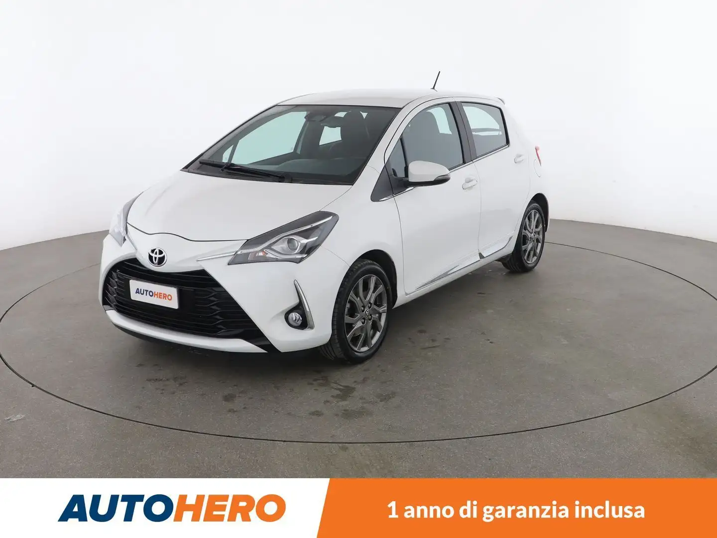 Toyota Yaris 1.5 Dual VVT-iE Lounge Bianco - 1