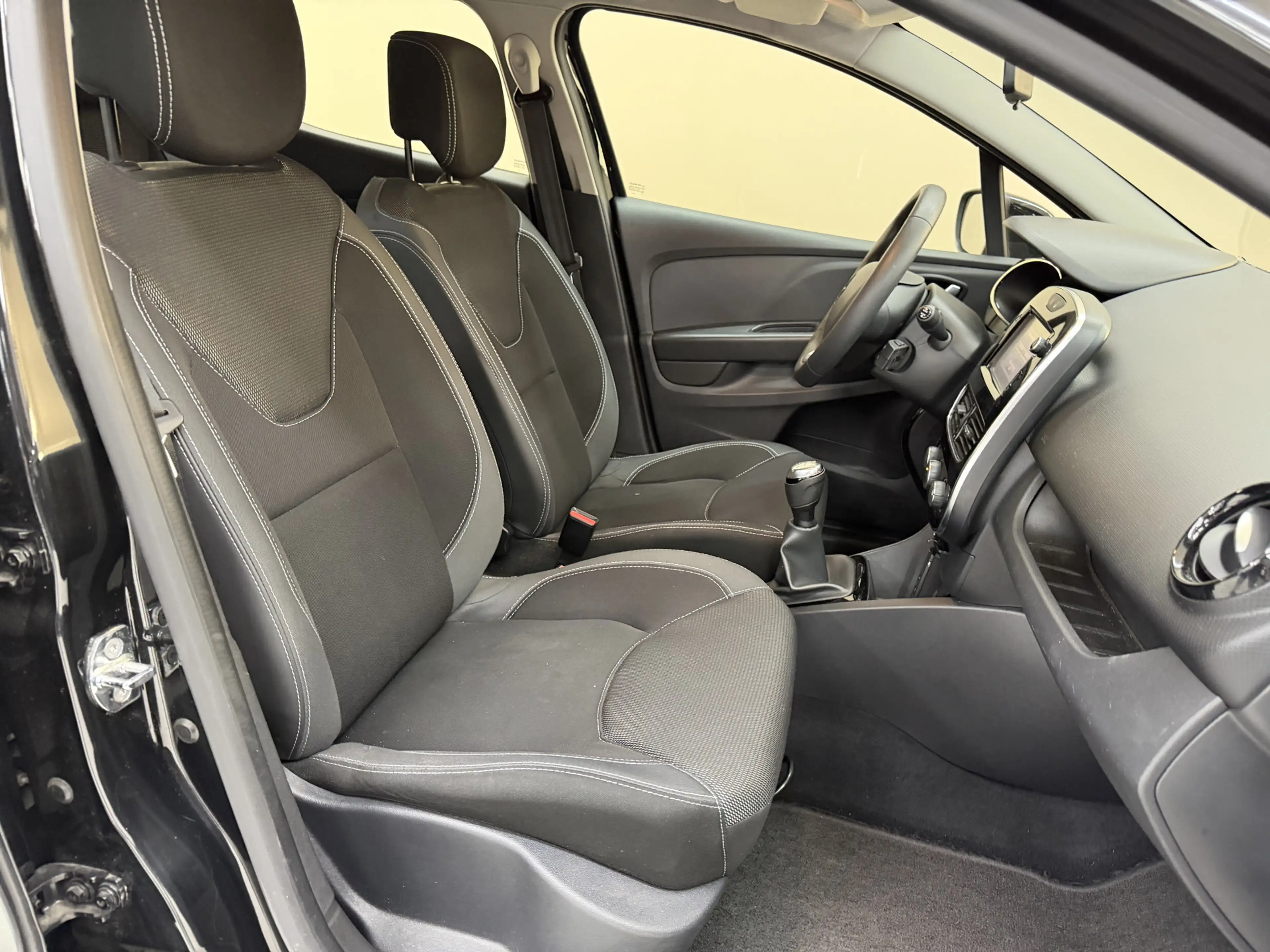 Renault Clio 0.9 TCe Zen, 90Pk, 2016, Origineel Nederlands, Nav — photo 12