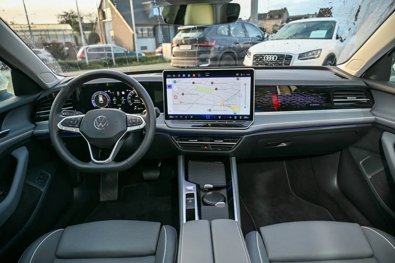 Volkswagen Passat Variant 2.0 TDI Elegance IQ Pano 360° AHK Weiß - 2