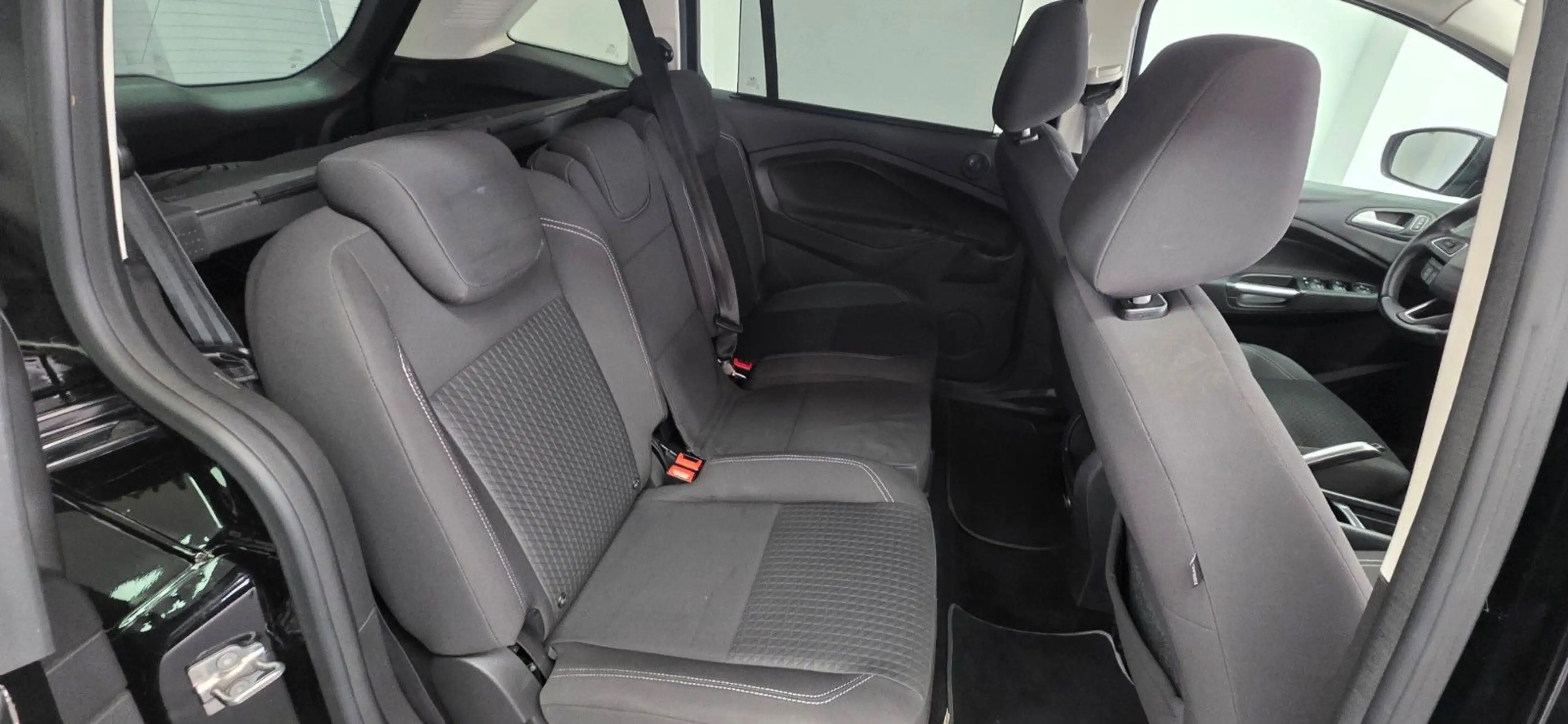 Ford Grand C-Max Business Edition 56.000 km TÜV 01/28 — photo 12