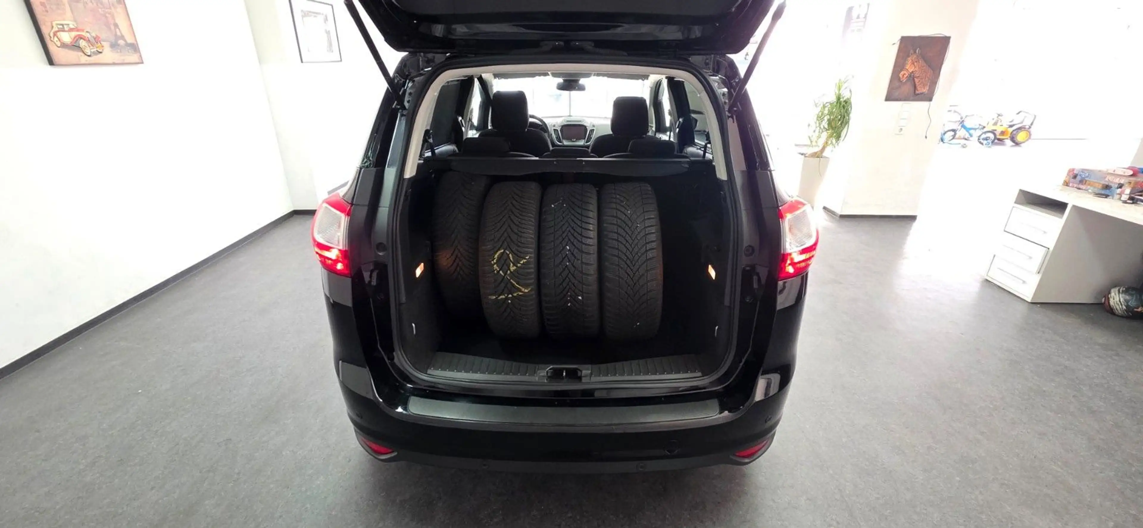 Ford Grand C-Max Business Edition 56.000 km TÜV 01/28 — photo 9