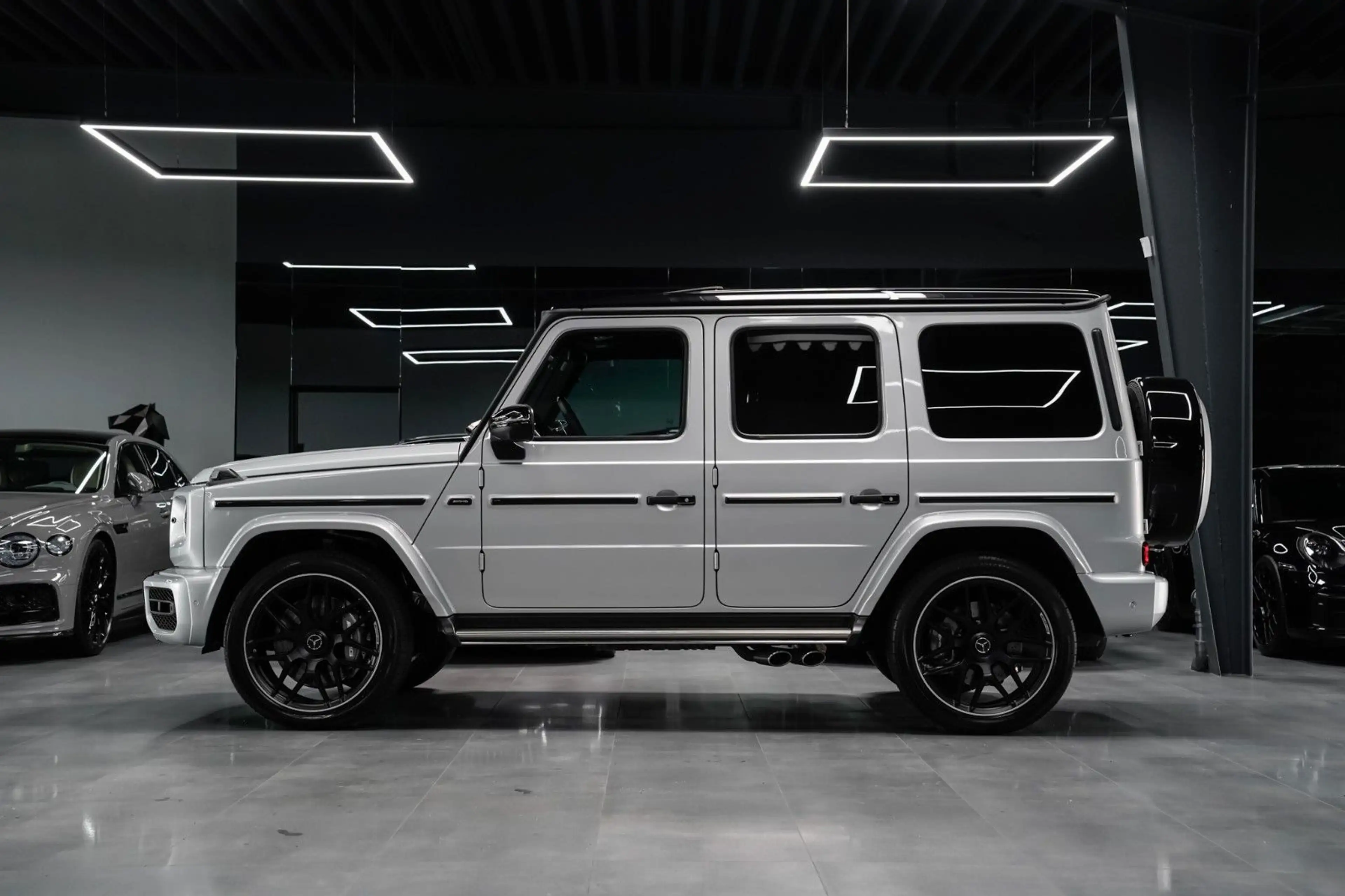 Mercedes-Benz G 63 AMG Superior-Night Paket-StandHzg-AHK — photo 5