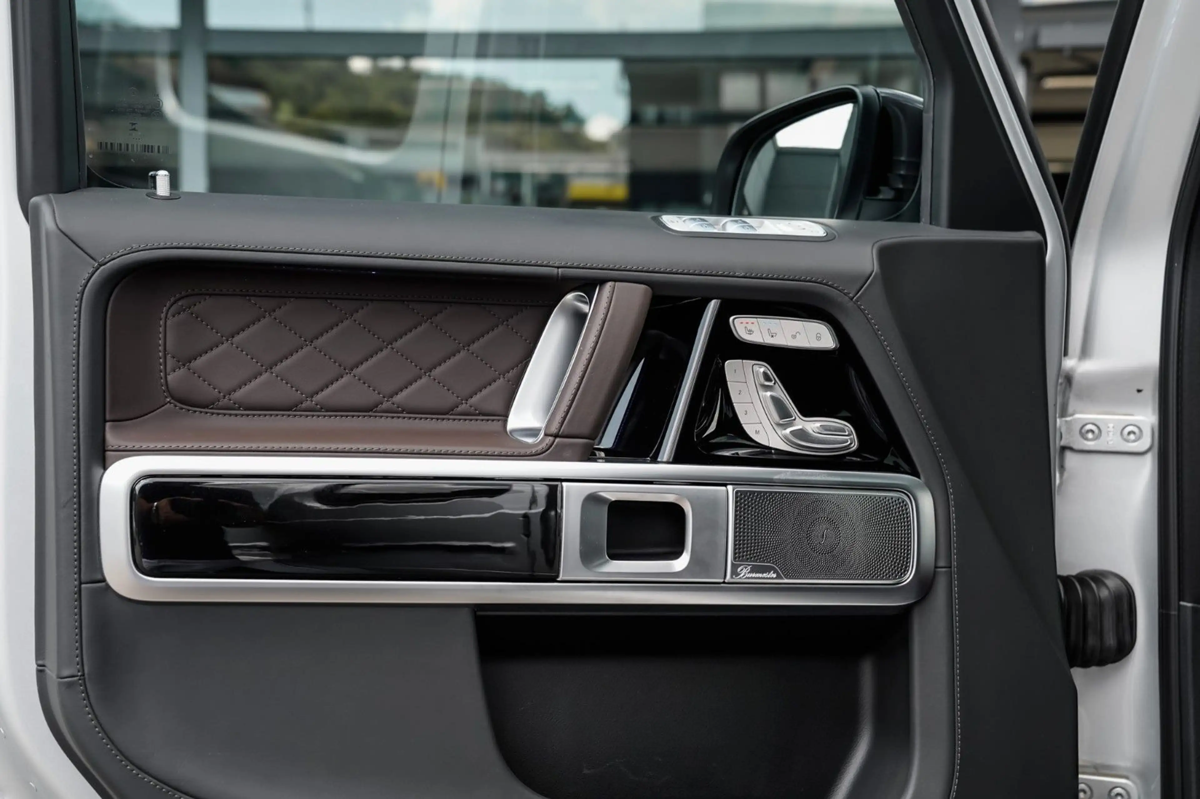 Mercedes-Benz G 63 AMG Superior-Night Paket-StandHzg-AHK — photo 10