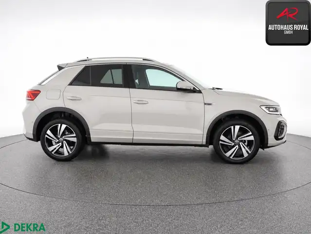 Volkswagen T-Roc view 5