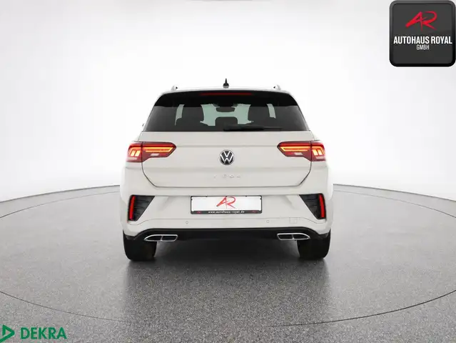 Volkswagen T-Roc view 3