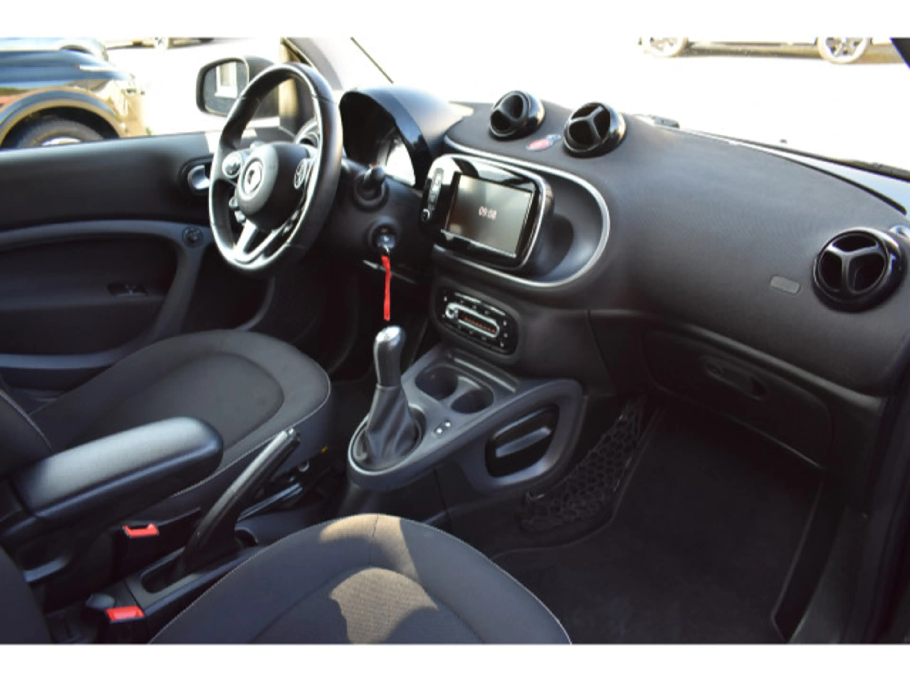 smart forTwo fortwo cabrio passion Automatik Ganzjahresreifen — photo 12