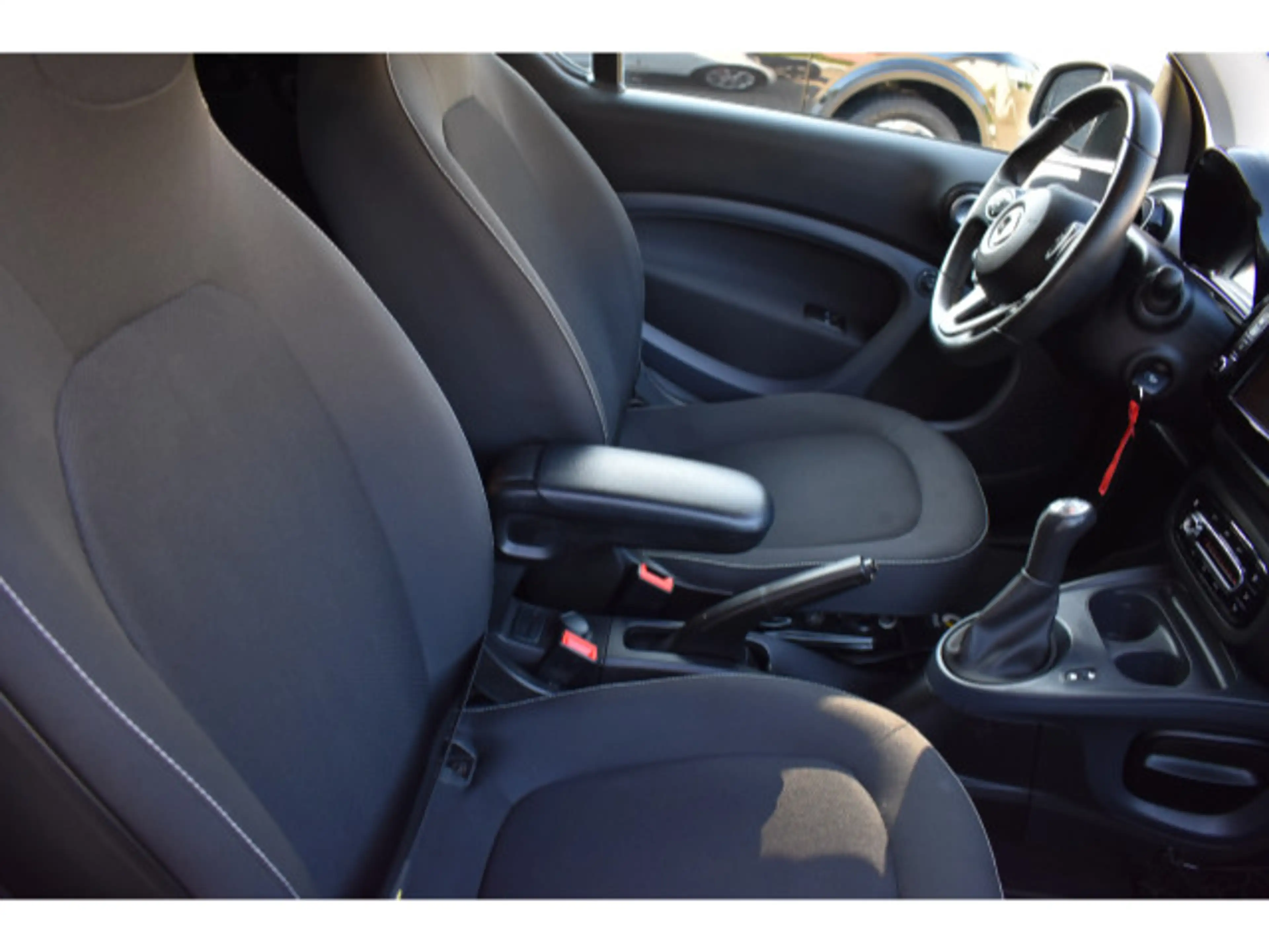 smart forTwo fortwo cabrio passion Automatik Ganzjahresreifen — photo 14