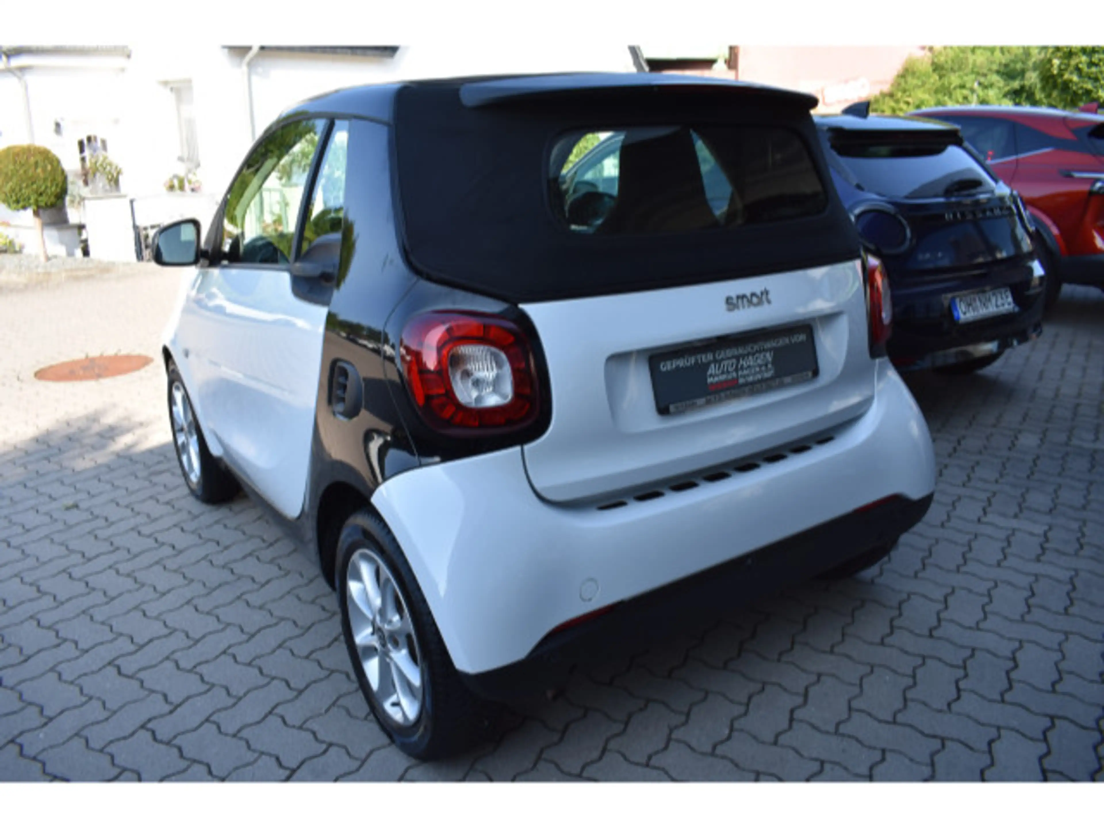 smart forTwo fortwo cabrio passion Automatik Ganzjahresreifen — photo 3