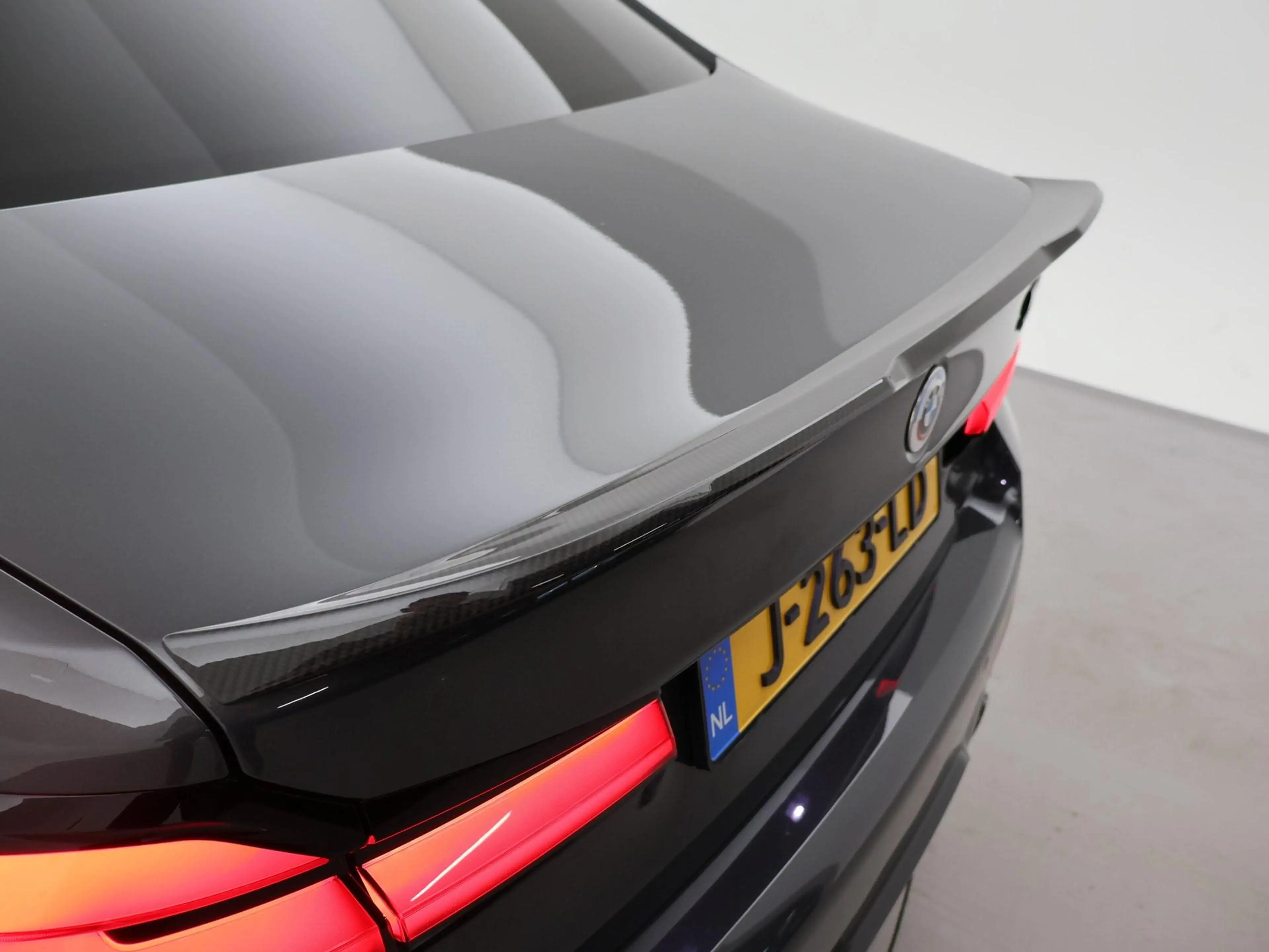 BMW M5 COMPETITION 740 PK FACELIFT MODEL ORIGINEEL NEDERL — photo 48