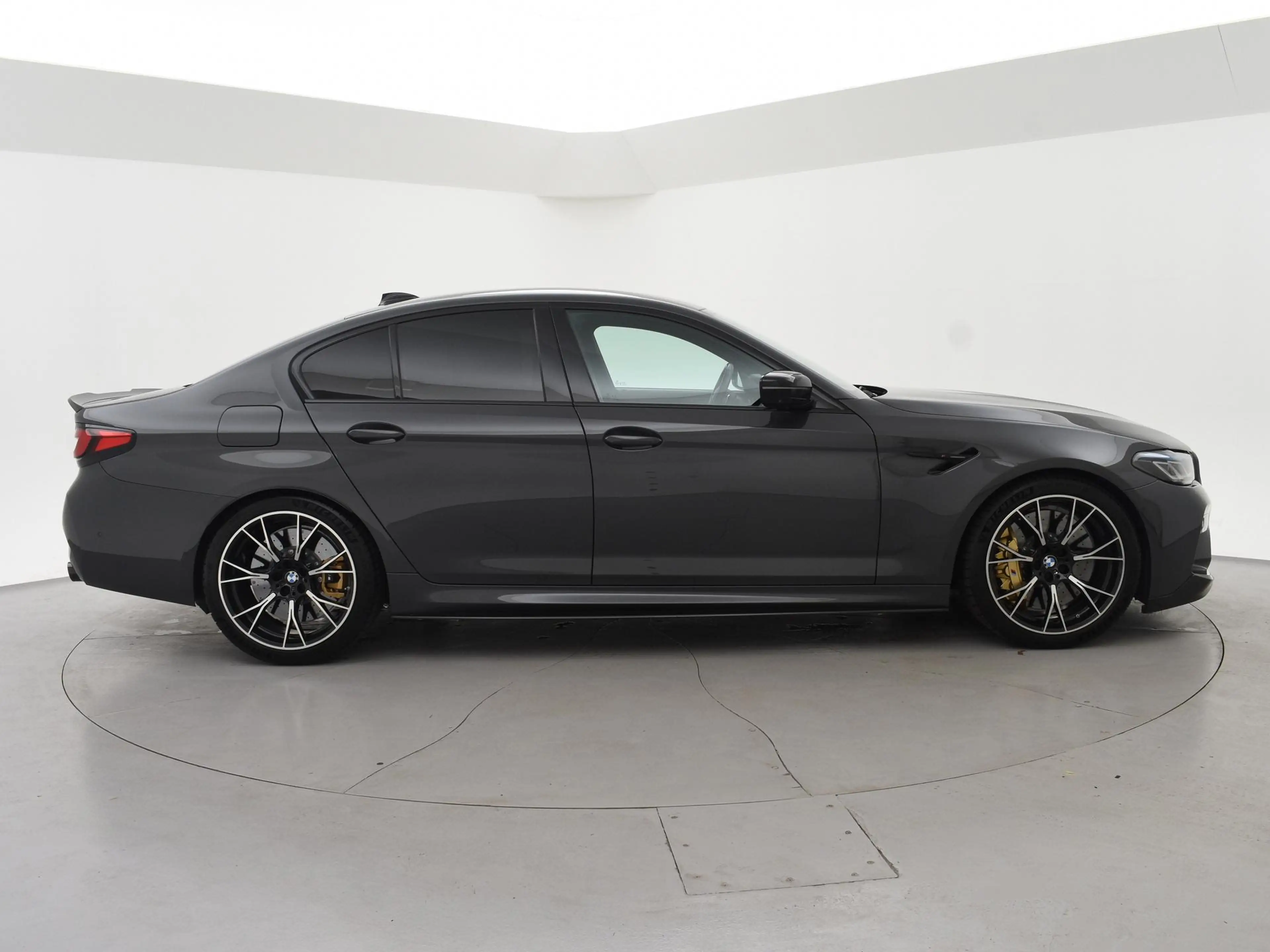BMW M5 COMPETITION 740 PK FACELIFT MODEL ORIGINEEL NEDERL — photo 14
