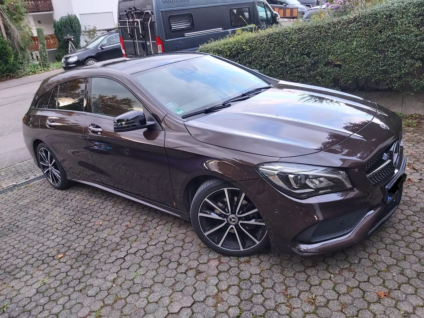 Mercedes-Benz CLA 200 CLA+Shooting+Brake+Shooting+Brake+AMG+Line Braun - 1