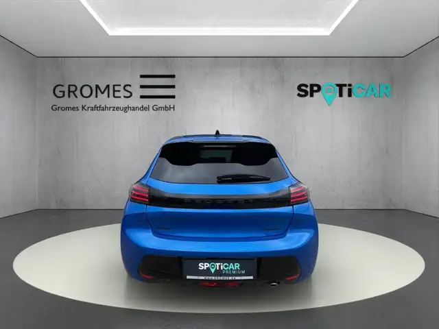 Peugeot 208 view 4